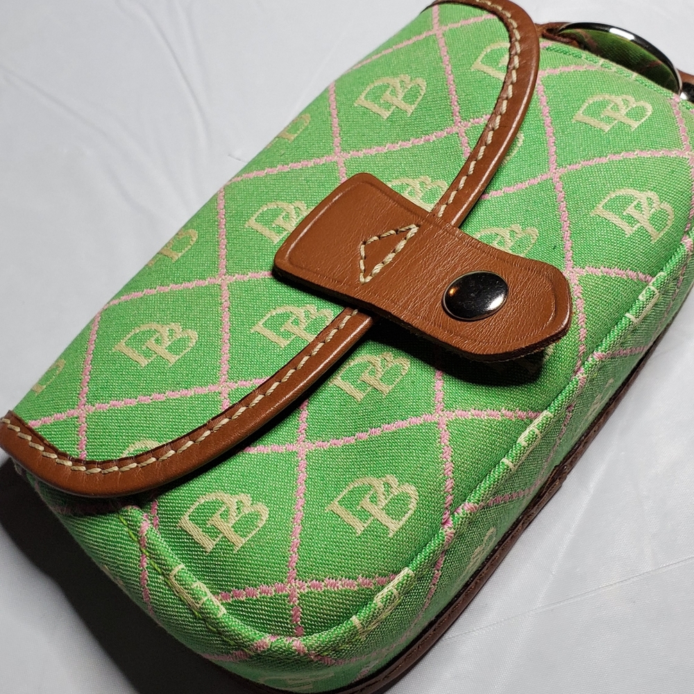 Dooney & Bourke